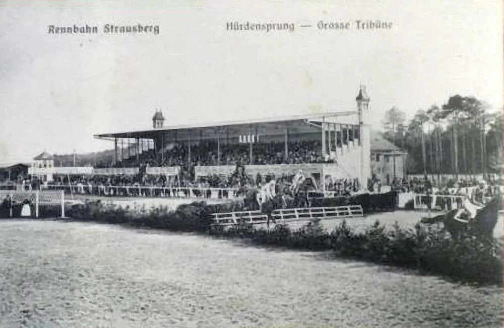 Landhaus Strausberg – alte Darstellung der Pferderennbahn in Strausberg